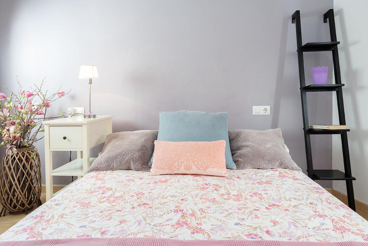 Apartamento Pasaje Valvanera Sevilla Kültér fotó