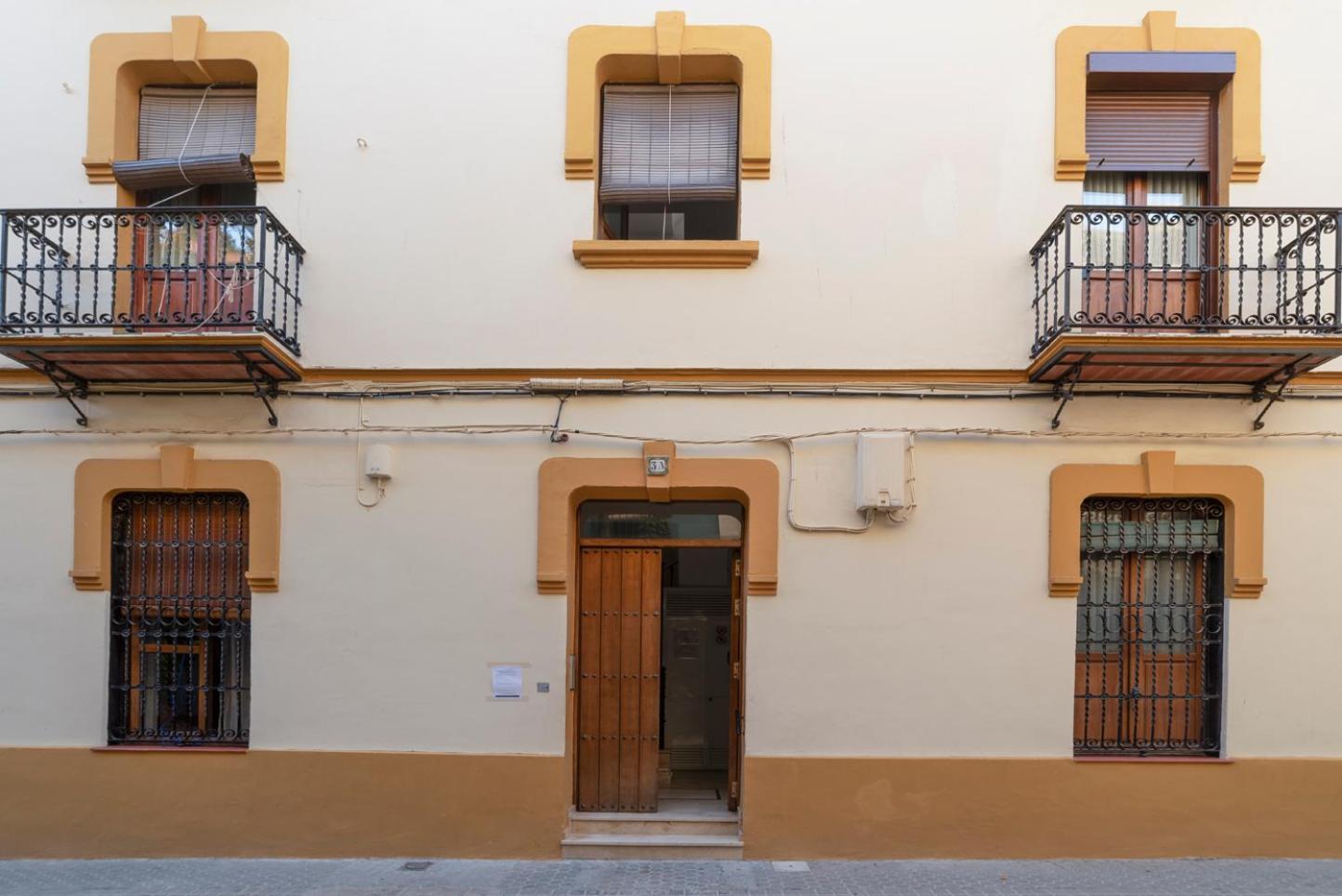 Apartamento Pasaje Valvanera Sevilla Kültér fotó